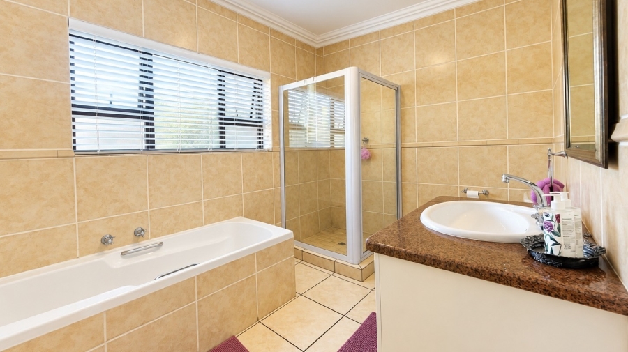 3 Bedroom Property for Sale in Wilkoppies North West